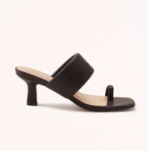 NWT Abercrombie & Fitch Toe Strap Mule Heels 7.5